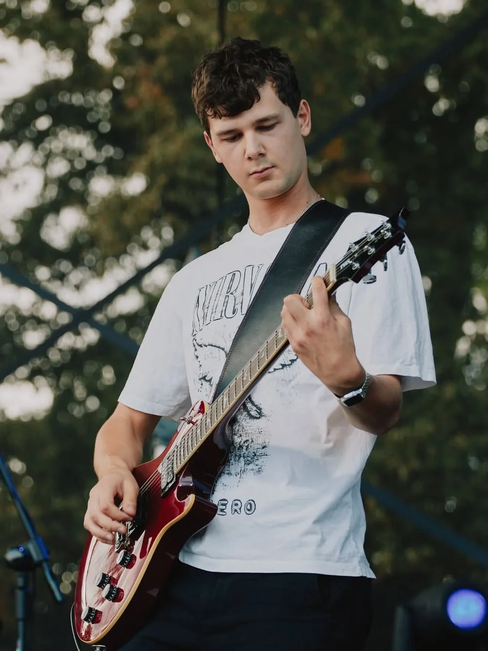 Maciek Dobrzański – gitara
